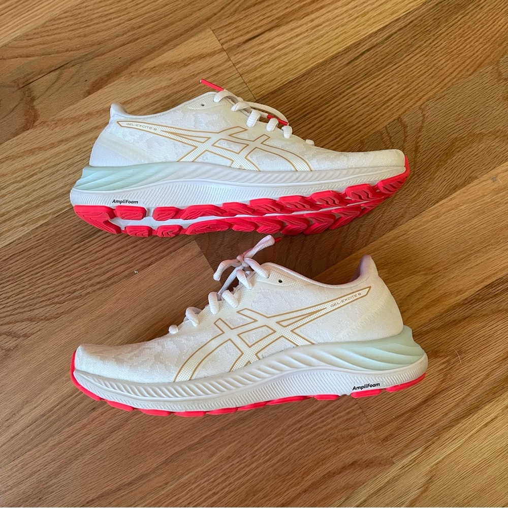 NWOB ASICS Gel Excite 8 Sneakers